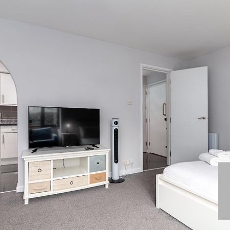 Апартаменти Guestready - Cosy Wimbledon Studio Flat Лондон Екстер'єр фото